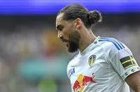Лийдс и Кристъл Палас с 0:0, Груев се върна на пейката