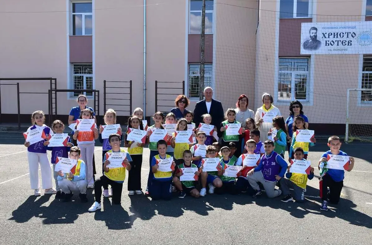 "Детска атлетика" с Николина Щерева и Светла Златева в Поморие