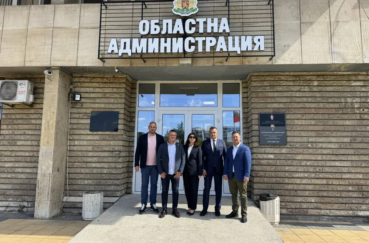 Състоянието на плувния басейн "Арпезос" бе коментирано на среща в Кърджали
