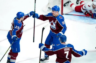NHL: Колорадо - Каролина 7:4