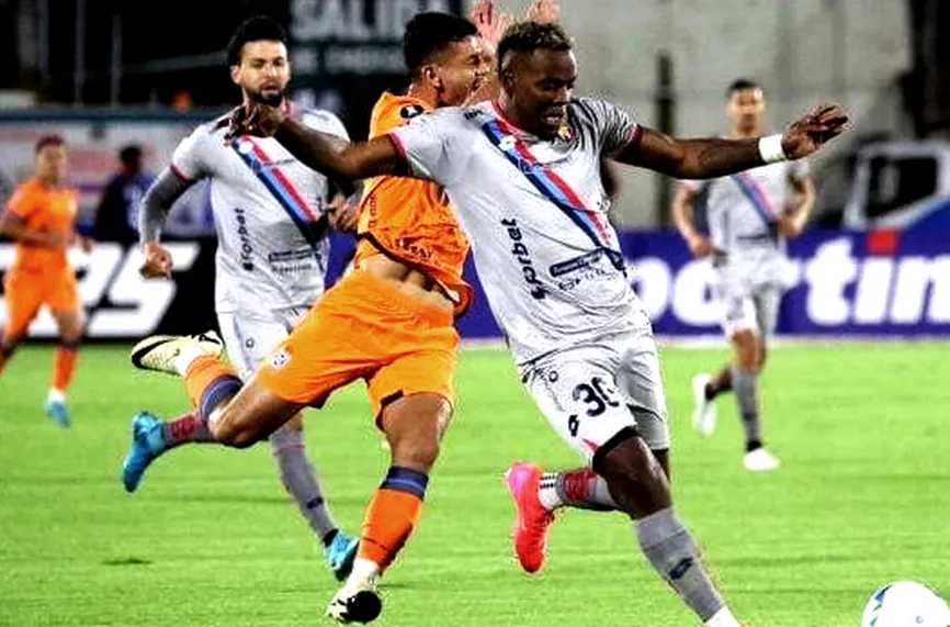 Libertadores: Ел Насионал(Екв) - Блуминг(Бол) 4:3(2:1)  след дузпи