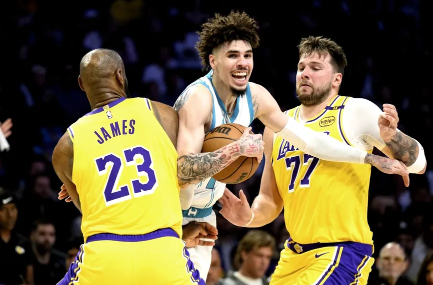 NBA: ЛА Лейкърс - Шарлът 97:100