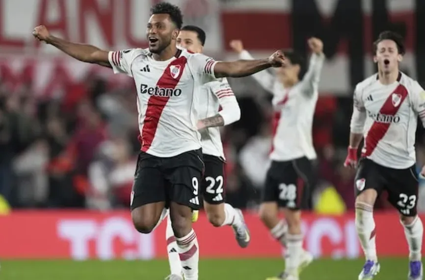 Libertadores: Ривер Плейт - Либертад (Пар) 3:1 (2:1)  след дузпи