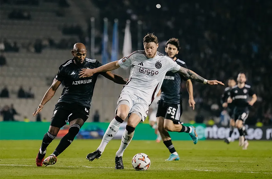 Карабах - Аякс 2:4