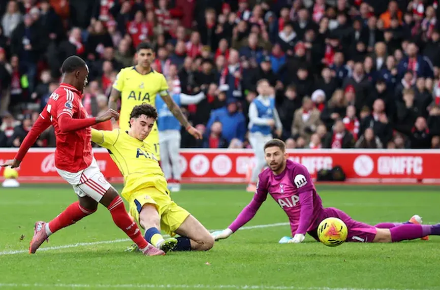 Нотингам - Тотнъм 3:0