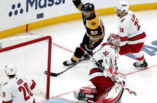 NHL: Бостън Брюинс - Каролина 5:2