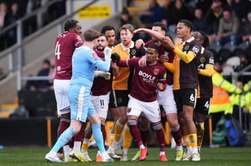 Бъртън - Уест Хям  0:1  след прод.