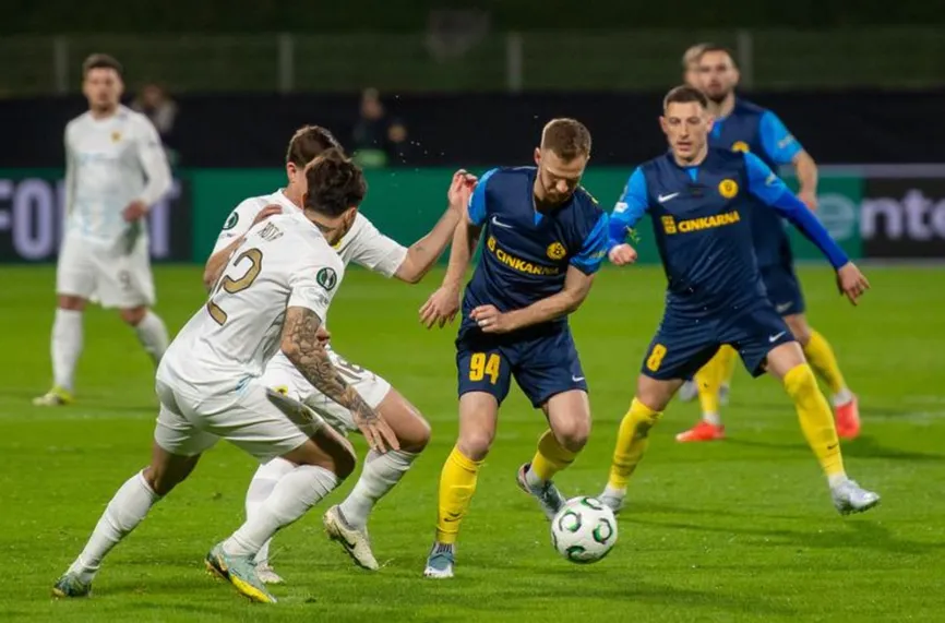 Целие - АЕК Атина  0:4