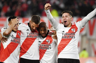 Либертадорес: Ривър Плейт(Арж) - Коло Коло(Чили)  4:0