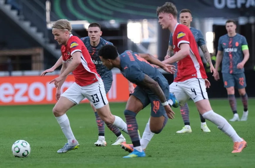 АЗ Алкмаар - Шахтьор  2:2