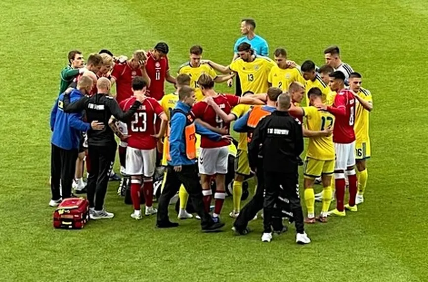 Дания - Украйна  2:1 - прекратен