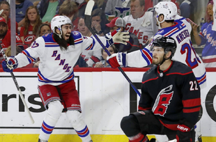 NHL: Каролина - Ню Йорк Рейнджърс 2:6 (Рейнджърс спечели серията с 4:3 победи)