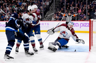 NHL: Уинипег - Колорадо 5:0