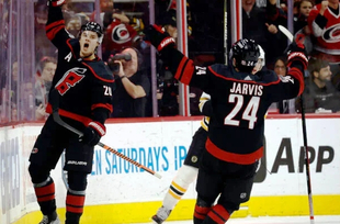 NHL: Каролина - Бостън 4:1