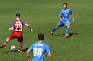 Левски - Гълф Юнайтед  4:0